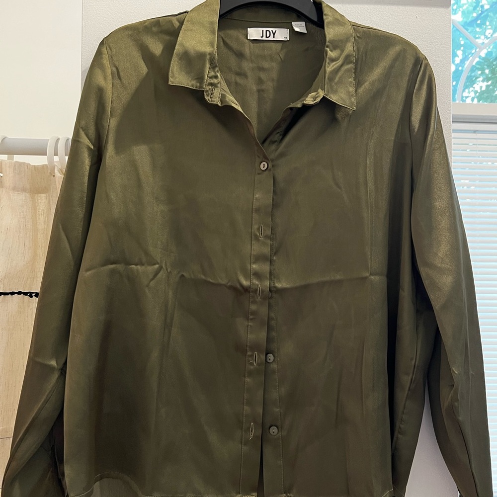 ASOS Green button down - like new!
